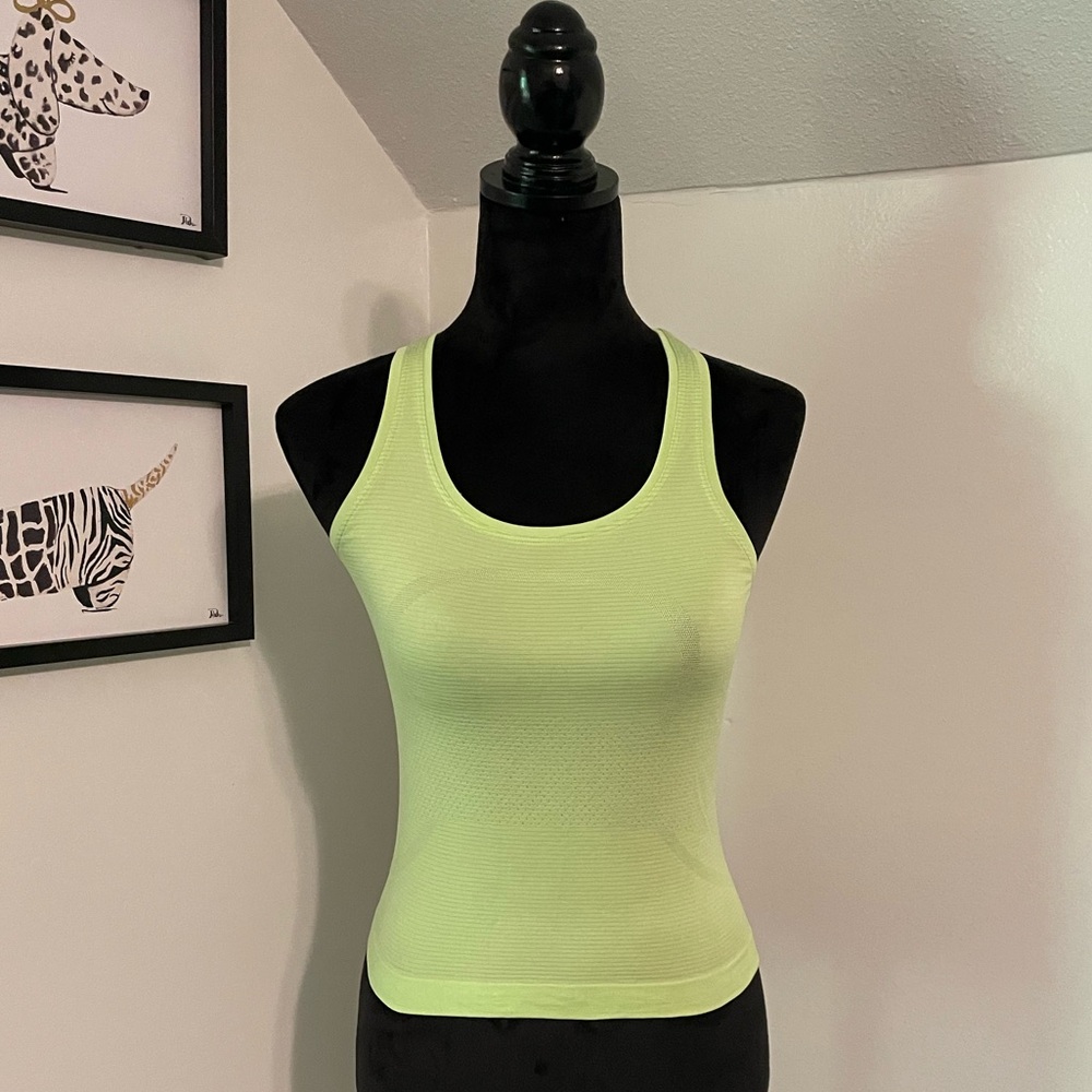 Lululemon tank